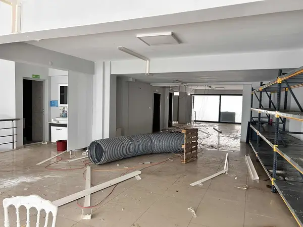 İsabeylide bulvar üzeri kiralık 3 katlı dükkan küçük görsel 8
