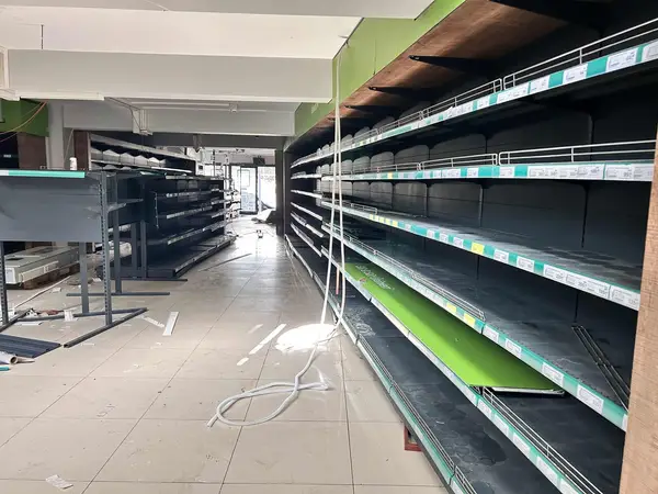 İsabeylide bulvar üzeri kiralık 3 katlı dükkan küçük görsel 10