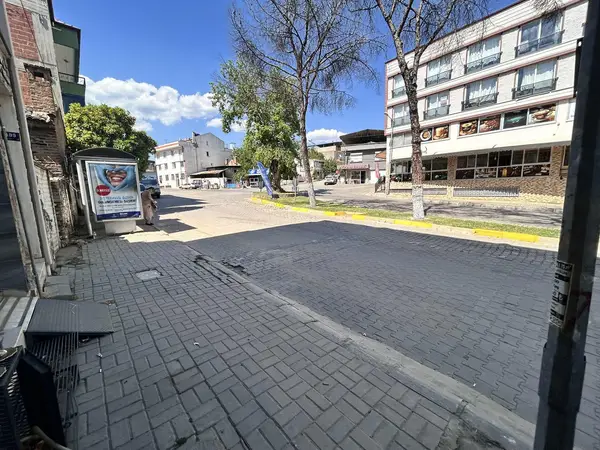 İsabeylide bulvar üzeri kiralık 3 katlı dükkan küçük görsel 24
